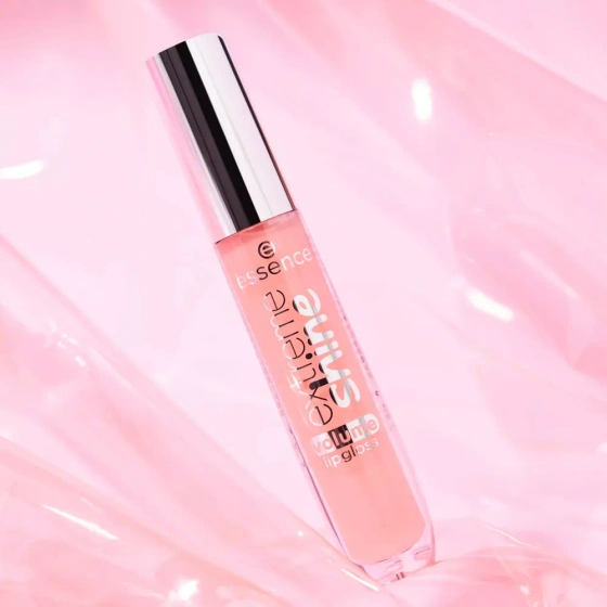 Essence Extreme Shine powiększający błyszczyk do ust 19 Frosted Fairy 5 ml