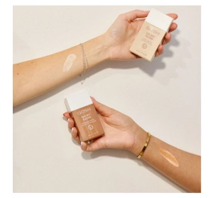 Gosh Oh My Glow rozświetlacz w płynie do twarzy i ciała 002 Dewy Drops 50 ml