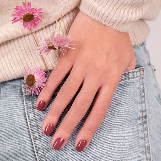 Manucurist Green klasyczny lakier do paznokci Victoria Plum 15 ml